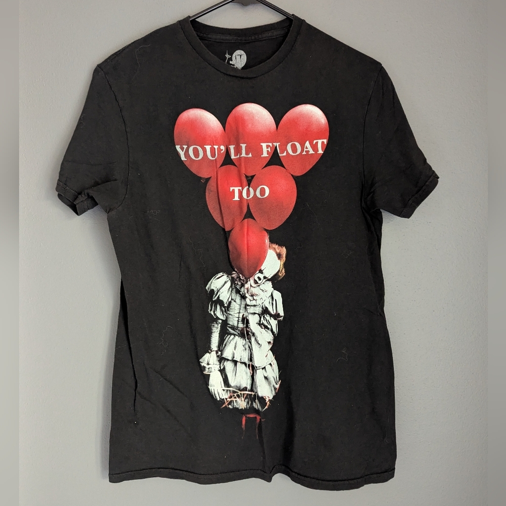 IT Movie Branded Unisex black it t-shirt size medium 38/40 18x14 x27